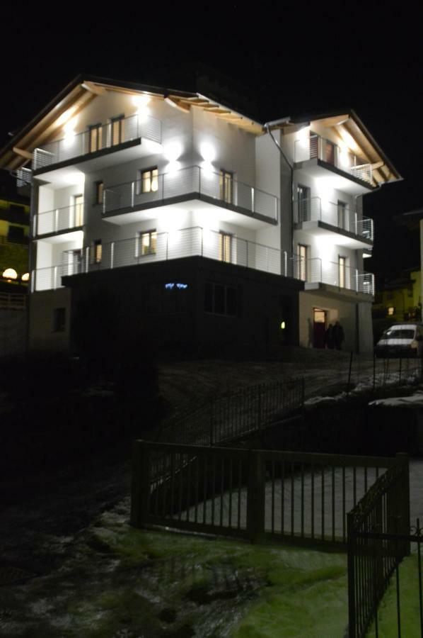 Casa Ai Stabli Lägenhet Mezzana  Exteriör bild