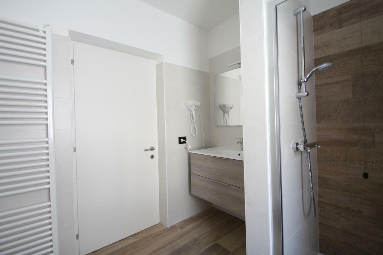 Casa Ai Stabli Lägenhet Mezzana  Exteriör bild