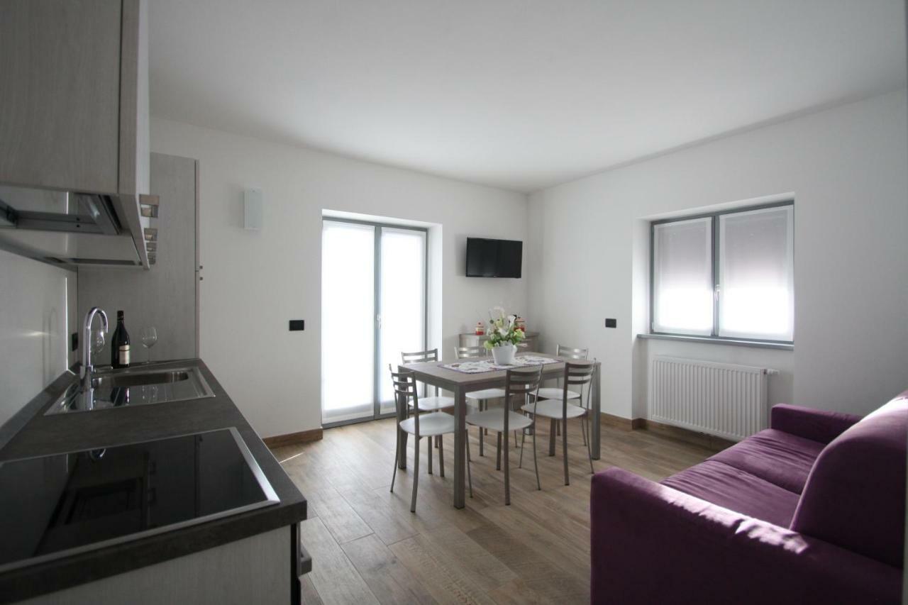 Casa Ai Stabli Lägenhet Mezzana  Exteriör bild