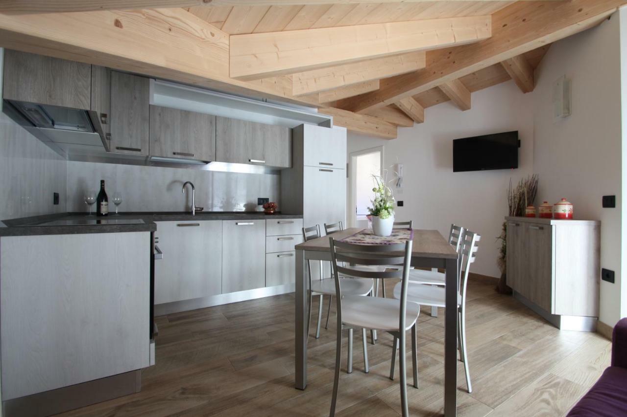 Casa Ai Stabli Lägenhet Mezzana  Exteriör bild